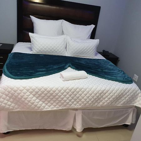 בוקסבורג Emirates Garden Lodge מראה חיצוני תמונה